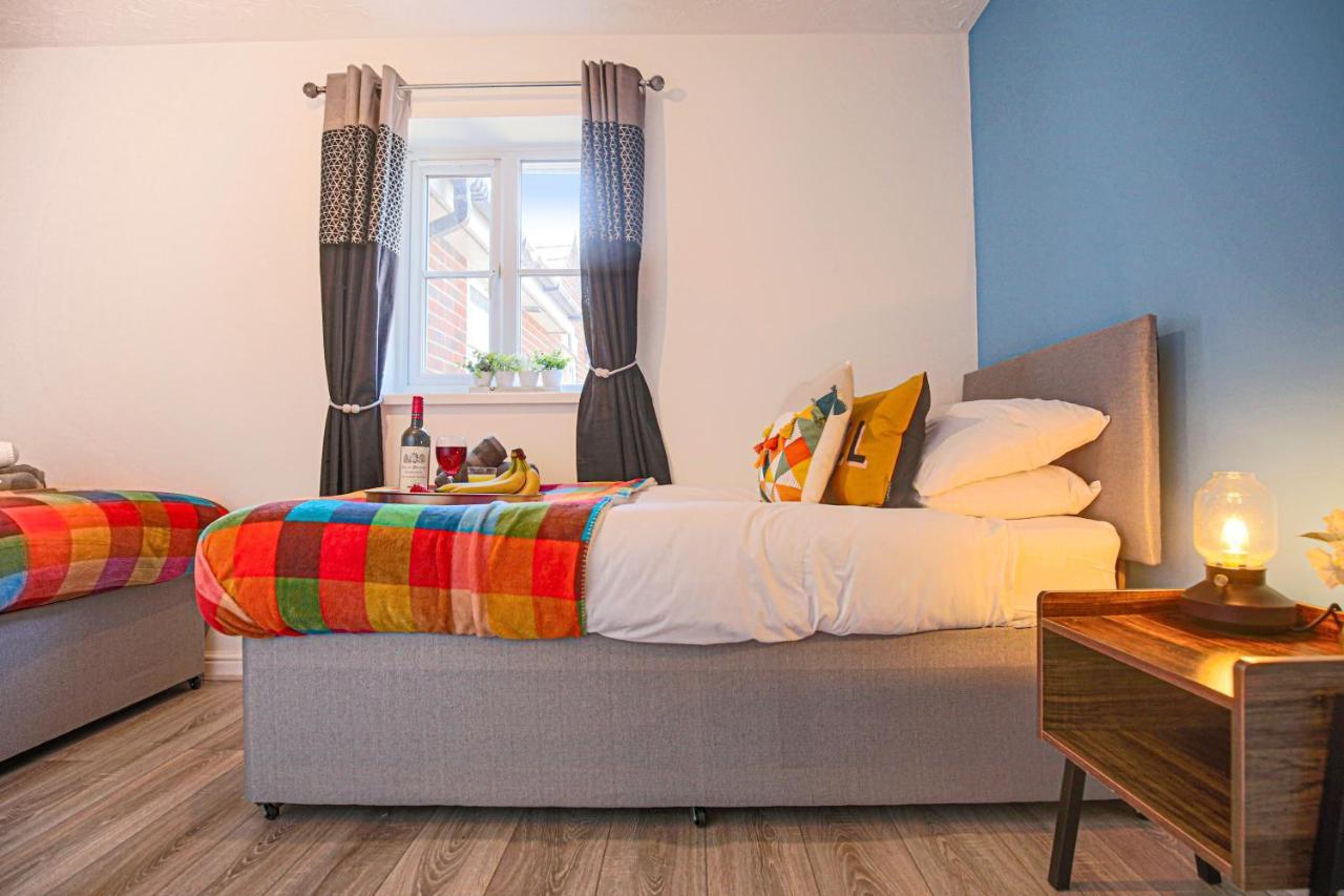 Delightful 2 Bed Apartment For Bicester Outlet Shopping By Platinum Key Properties Exterior photo